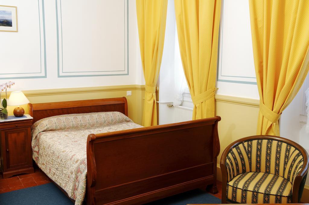 Hotel Colombet Nyons Zimmer foto